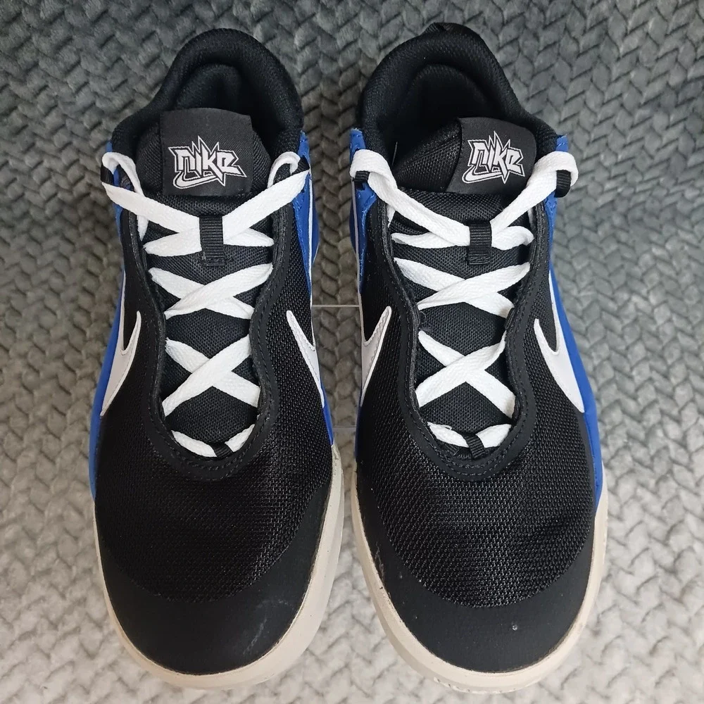 Nike Team Hustle D10 GS Black Game Royal Youth Basketball Shoes Size 6.5Y